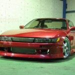 赤のスポーツカー