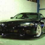黒のスポーツカー