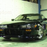 黒のスポーツカー