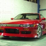 赤のスポーツカー